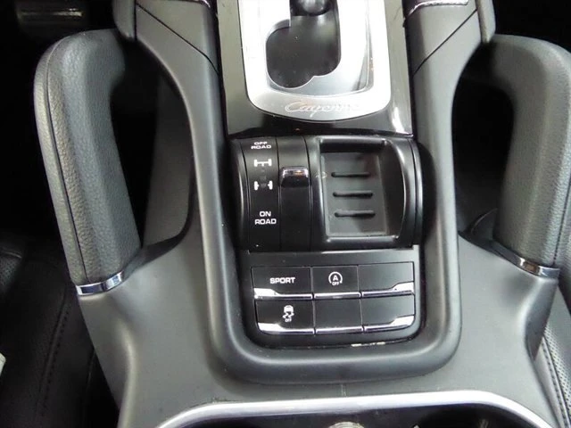 2014 Porsche 958 Cayenne - Image 16 of 20