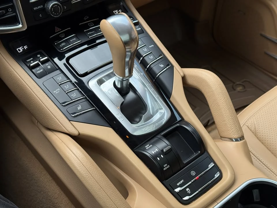 2014 Porsche 958 Cayenne - Image 14 of 15