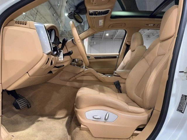 2014 Porsche 958 Cayenne - Image 9 of 19