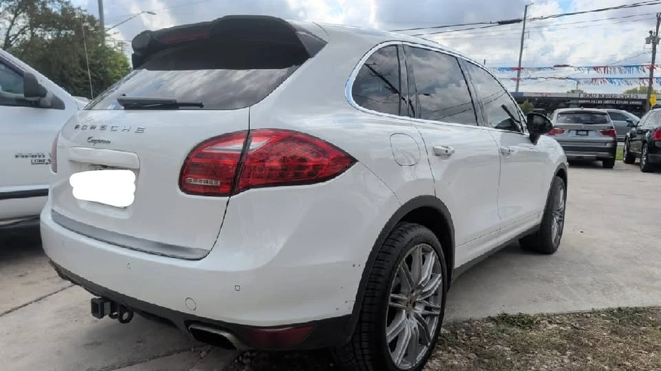 2014 Porsche 958 Cayenne - Image 2 of 20