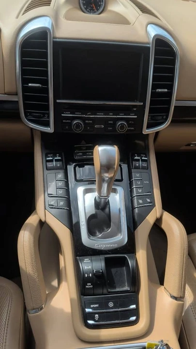 2014 Porsche 958 Cayenne - Image 6 of 20
