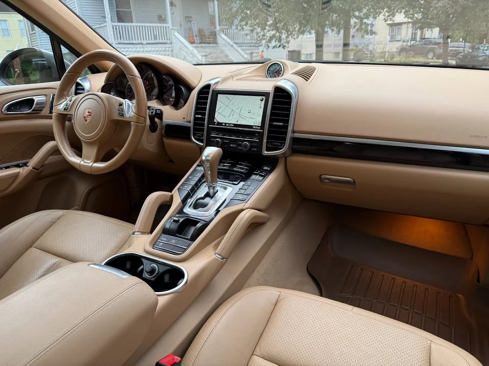 2014 Porsche 958 Cayenne - Image 10 of 15