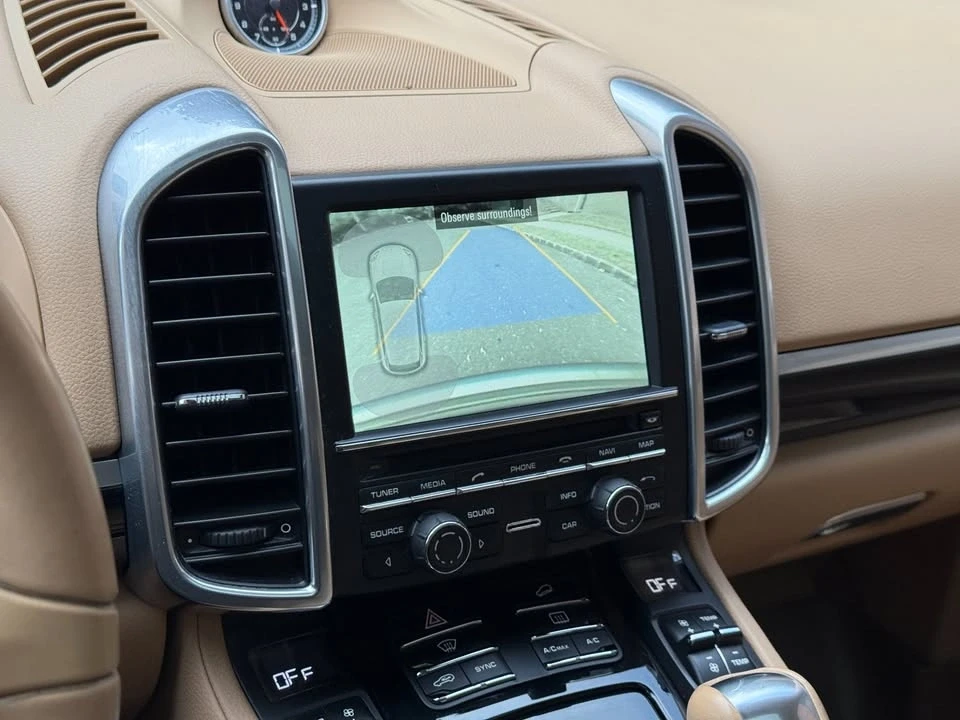 2014 Porsche 958 Cayenne - Image 16 of 18