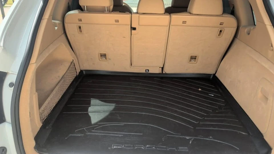 2014 Porsche 958 Cayenne - Image 10 of 20
