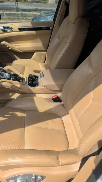 2014 Porsche 958 Cayenne - Image 12 of 20