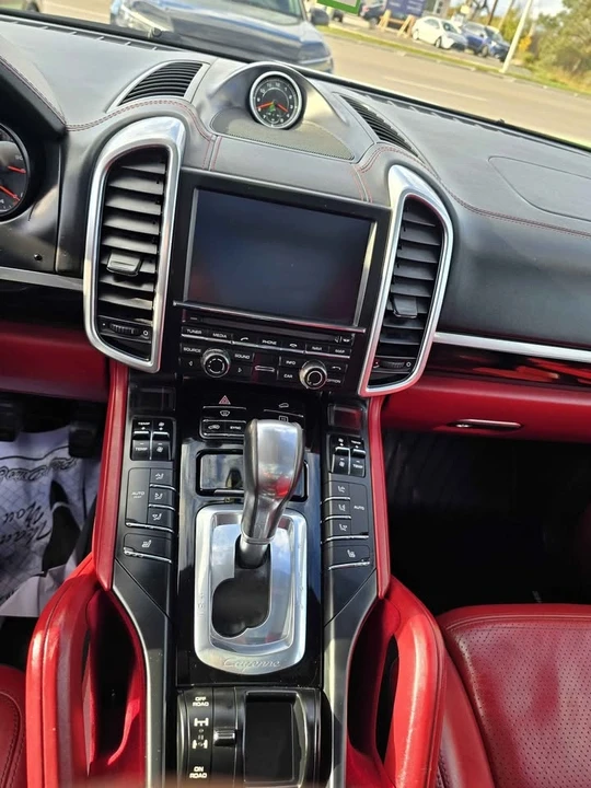 2014 Porsche 958 Cayenne - Image 10 of 10