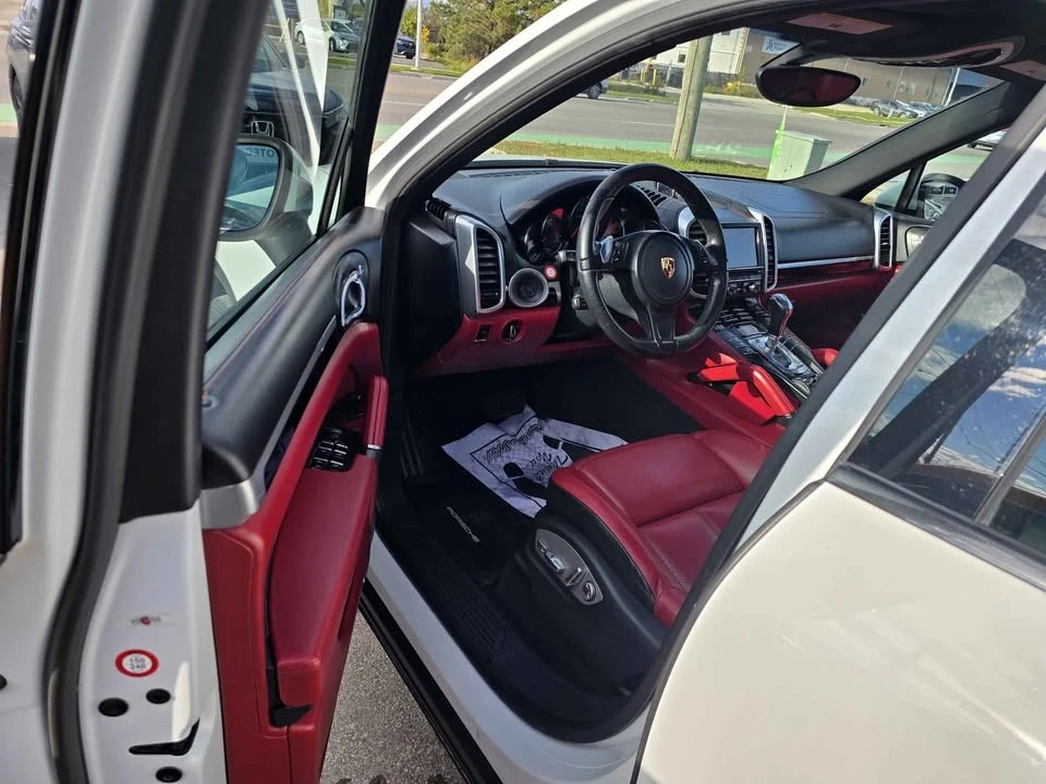 2014 Porsche 958 Cayenne - Image 9 of 10