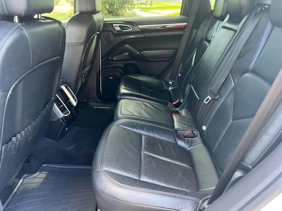 2014 Porsche 958 Cayenne - Image 10 of 13