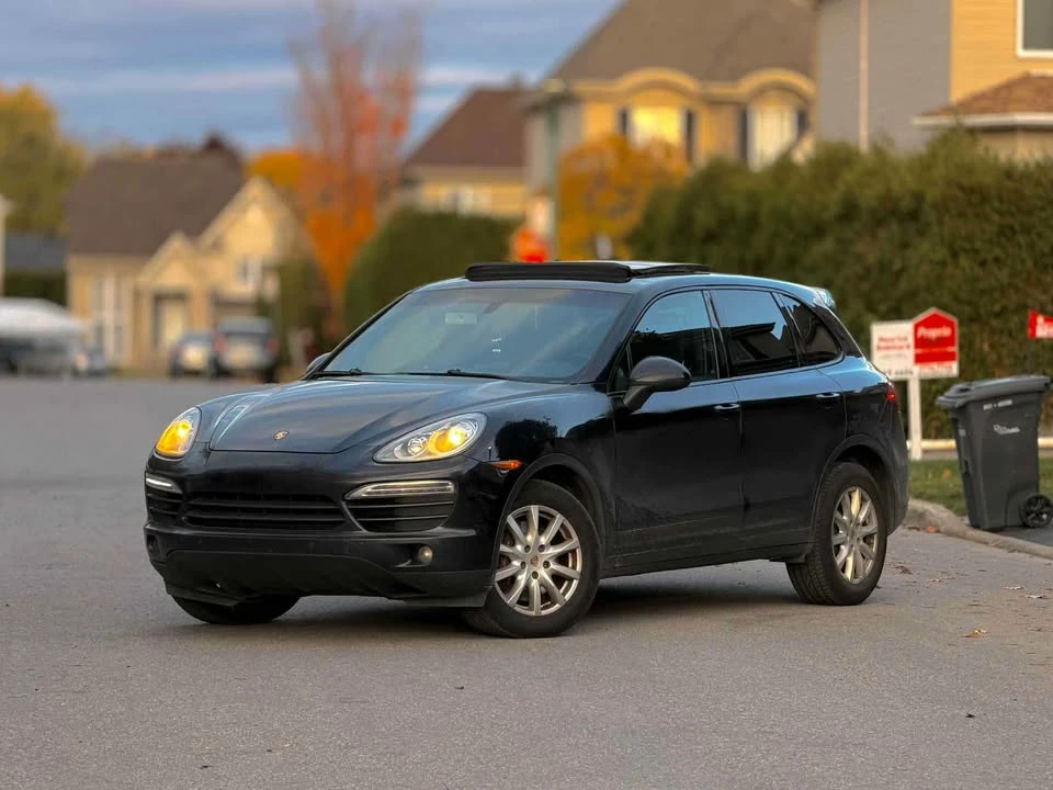 2014 Porsche 958 Cayenne - Image 2 of 11