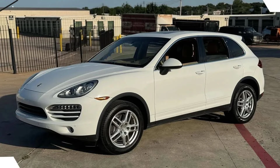 2014 Porsche 958 Cayenne - Image 3 of 8