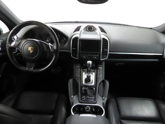 2014 Porsche 958 Cayenne - Image 8 of 20