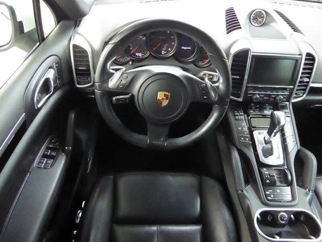 2014 Porsche 958 Cayenne - Image 9 of 20