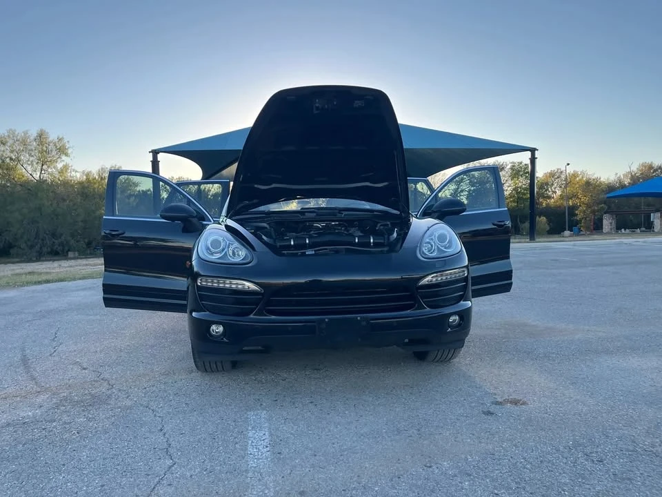 2014 Porsche 958 Cayenne - Image 16 of 19