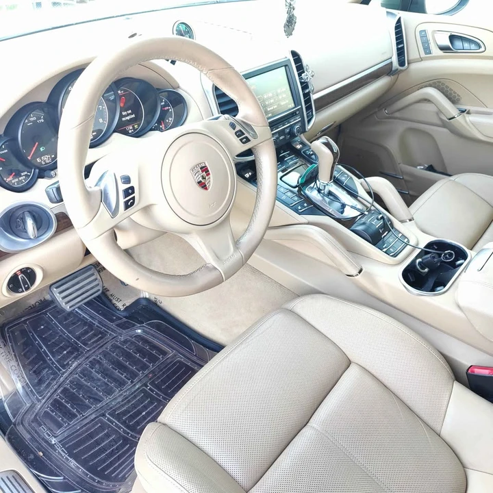 2014 Porsche 958 Cayenne - Image 7 of 8