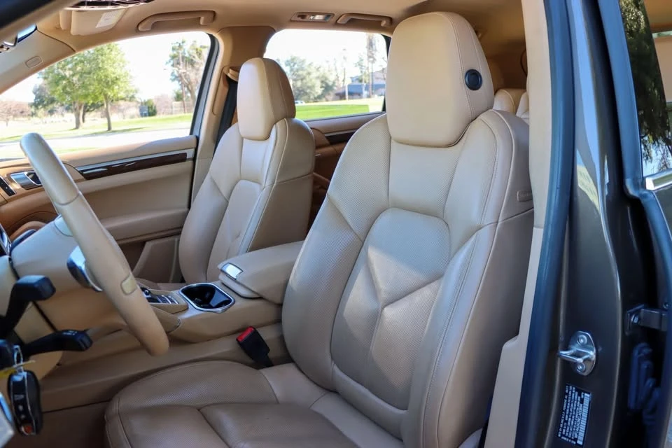 2014 Porsche 958 Cayenne - Image 12 of 20