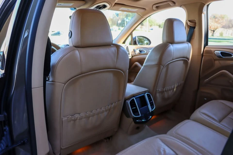 2014 Porsche 958 Cayenne - Image 16 of 20