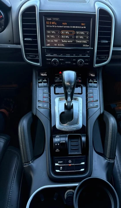 2014 Porsche 958 Cayenne - Image 11 of 18