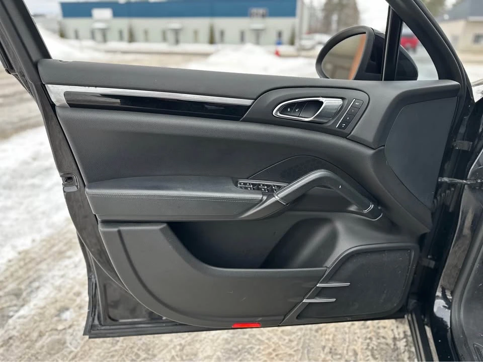 2014 Porsche 958 Cayenne - Image 16 of 18