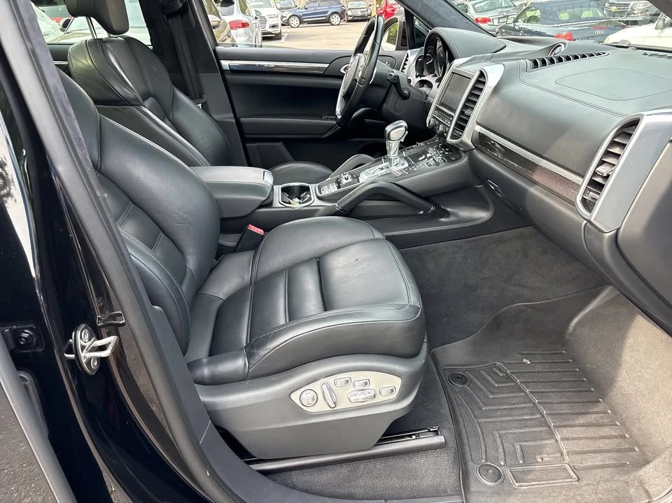 2014 Porsche 958 Cayenne - Image 13 of 19