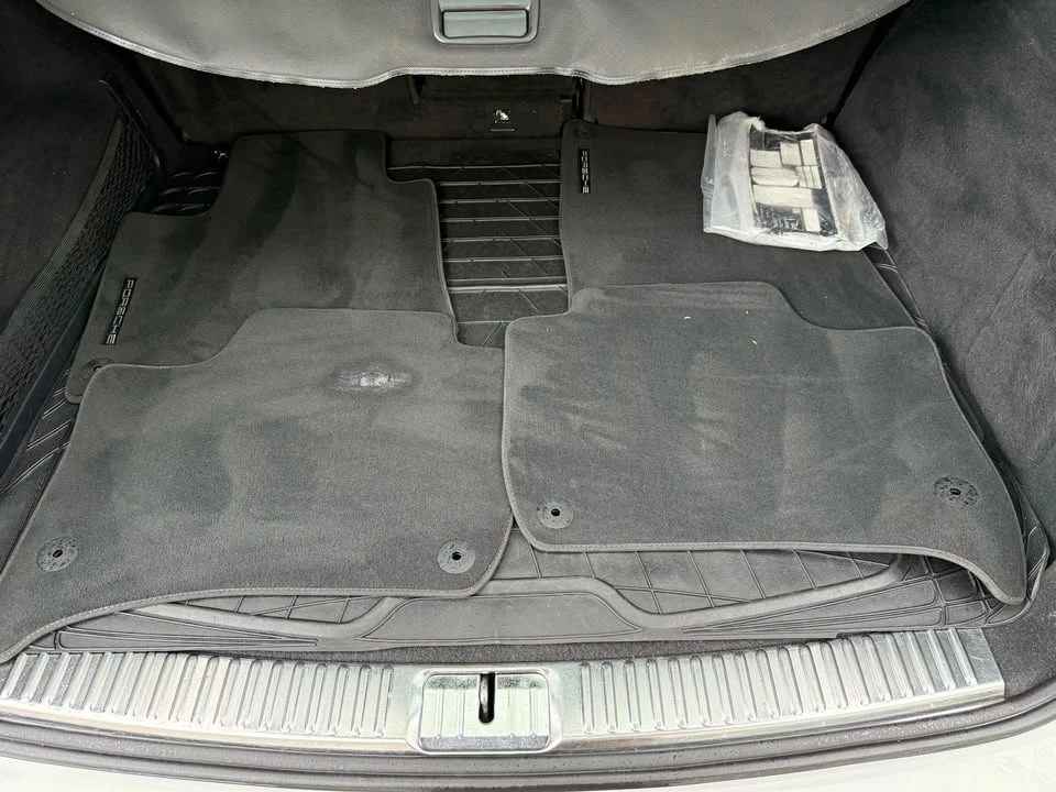 2014 Porsche 958 Cayenne - Image 15 of 20