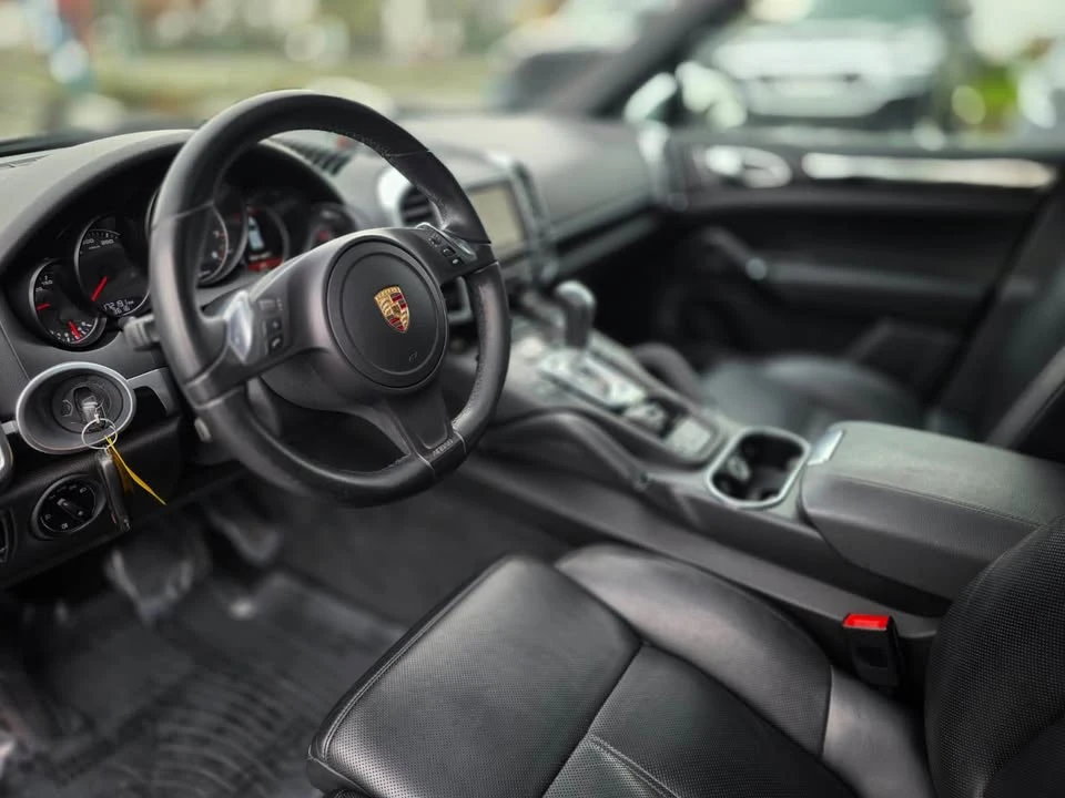 2014 Porsche 958 Cayenne - Image 10 of 18