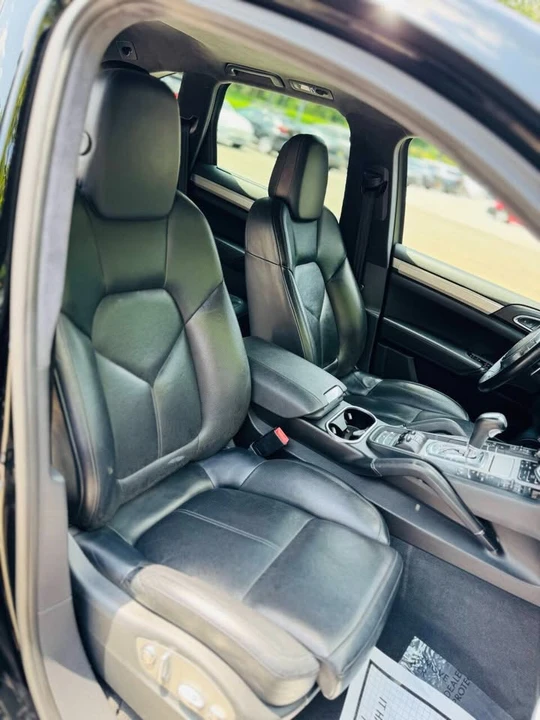2014 Porsche 958 Cayenne - Image 17 of 18