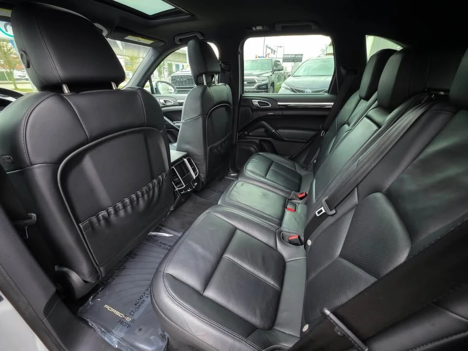 2014 Porsche 958 Cayenne - Image 16 of 18