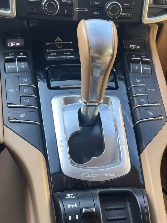 2014 Porsche 958 Cayenne - Image 16 of 20