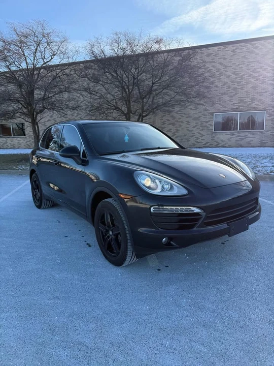 2014 Porsche 958 Cayenne - Image 2 of 16