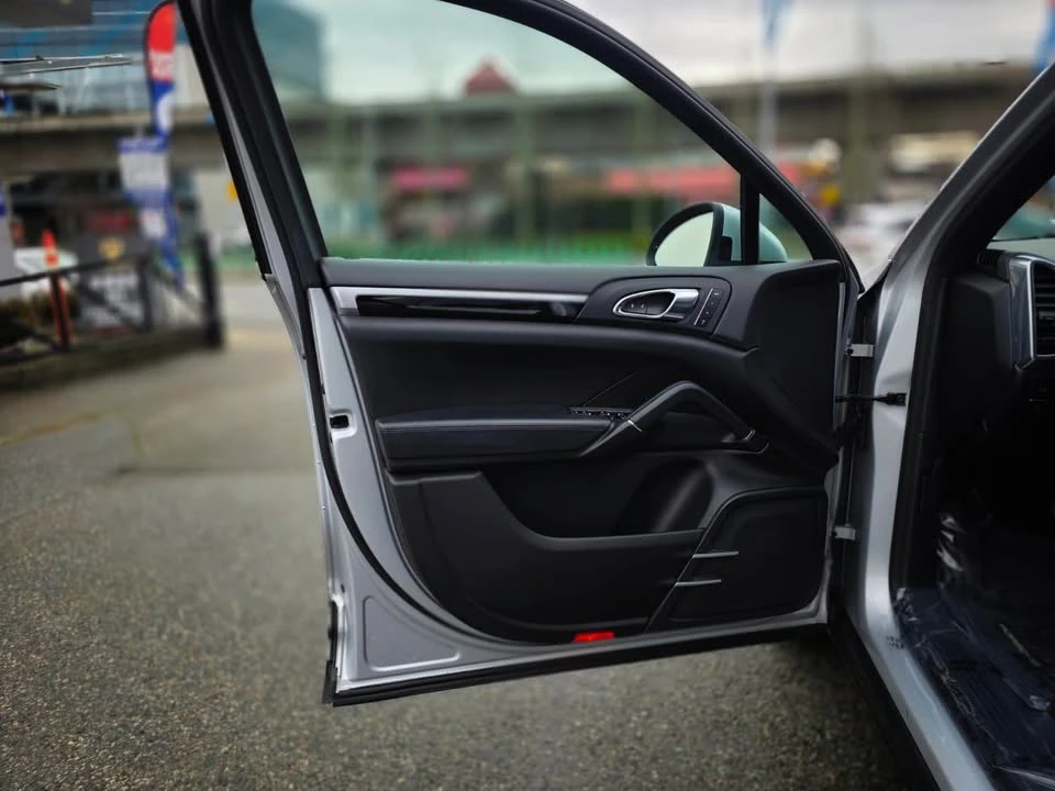 2014 Porsche 958 Cayenne - Image 7 of 18