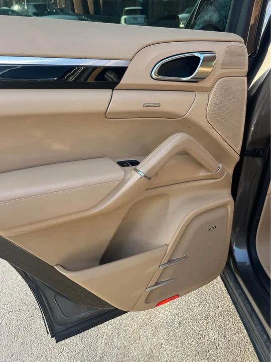 2014 Porsche 958 Cayenne - Image 6 of 20