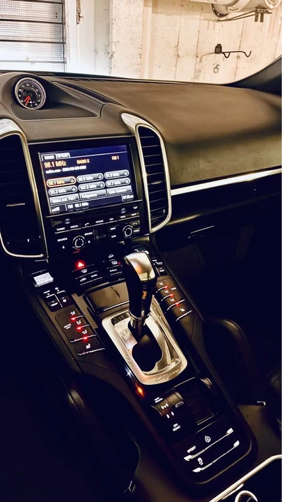 2014 Porsche 958 Cayenne - Image 5 of 8
