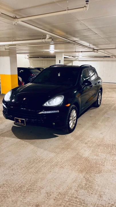 2014 Porsche 958 Cayenne - Image 2 of 8