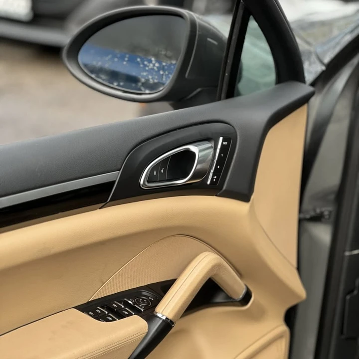 2014 Porsche 958 Cayenne - Image 10 of 15