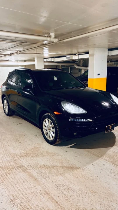 2014 Porsche 958 Cayenne - Image 3 of 8