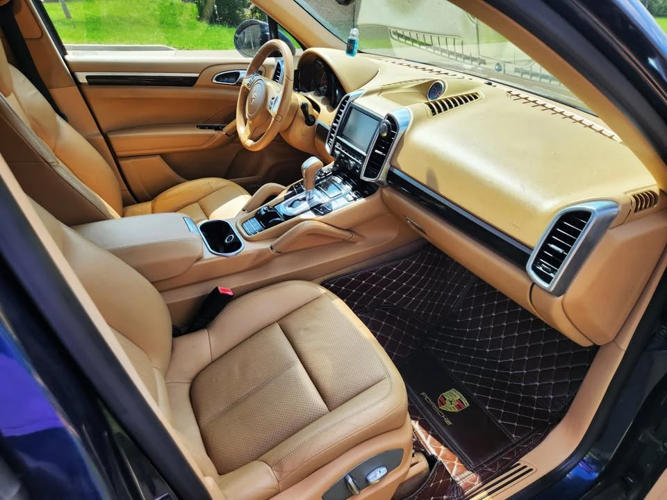 2014 Porsche 958 Cayenne - Image 11 of 20