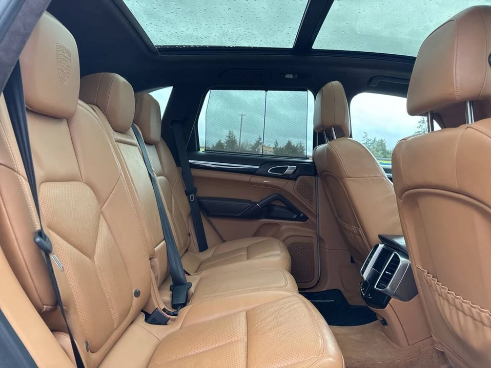 2014 Porsche 958 Cayenne - Image 12 of 20