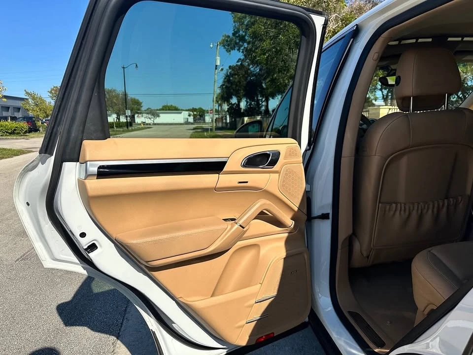 2014 Porsche 958 Cayenne Diesel - Image 19 of 20