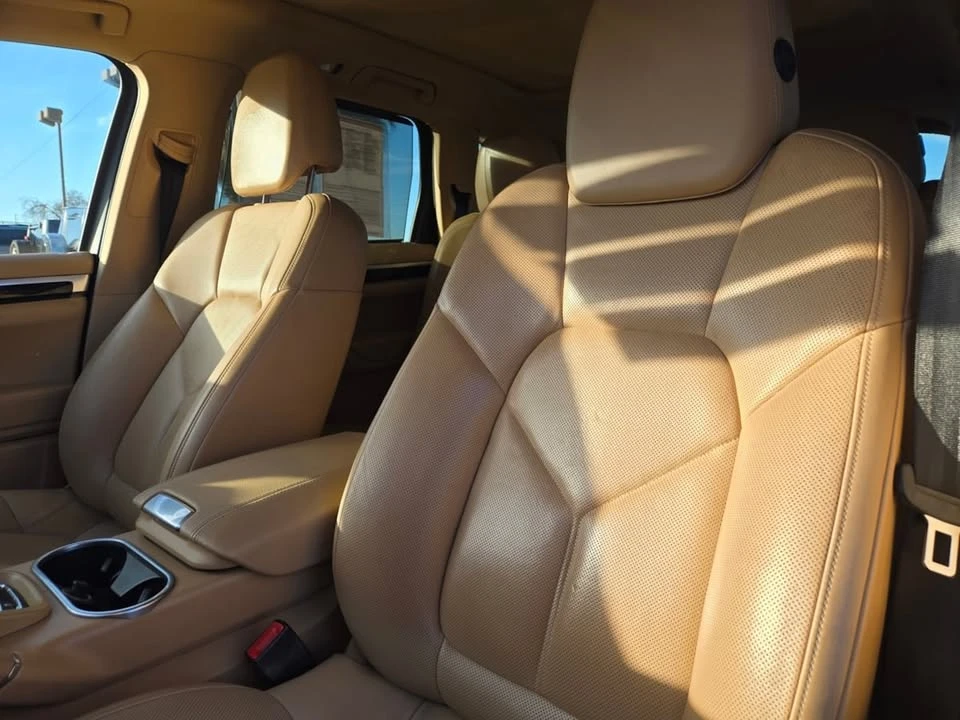 2014 Porsche 958 Cayenne - Image 9 of 15