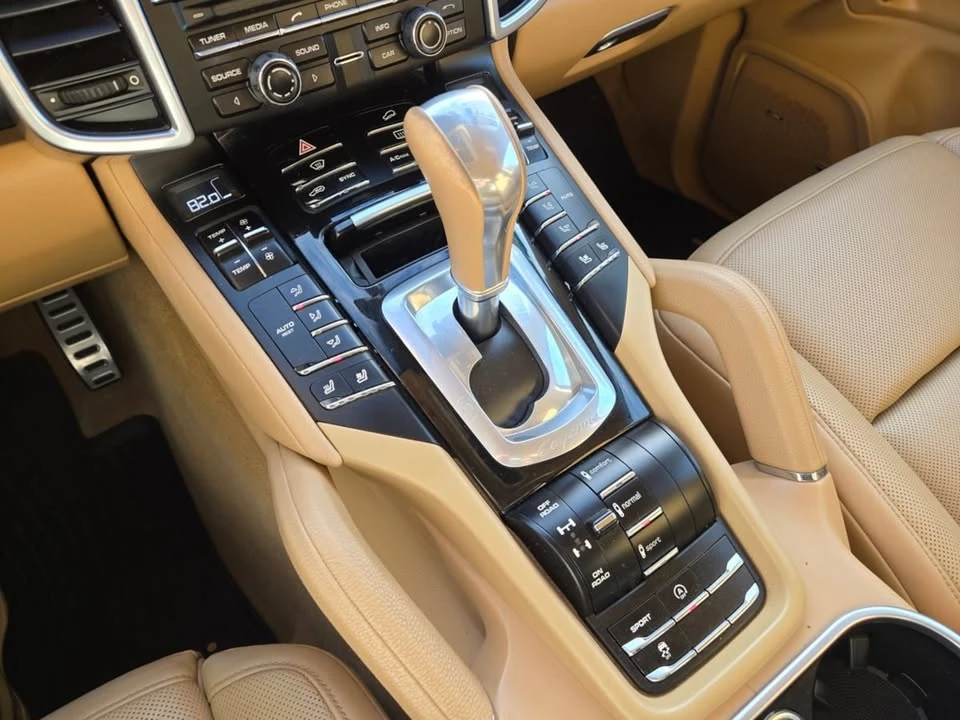 2014 Porsche 958 Cayenne - Image 13 of 15