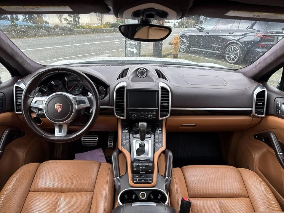 2014 Porsche 958 Cayenne - Image 16 of 20