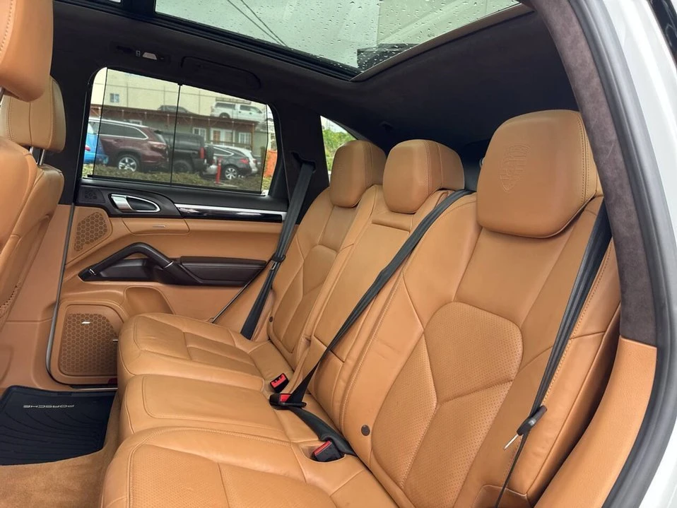 2014 Porsche 958 Cayenne - Image 19 of 20