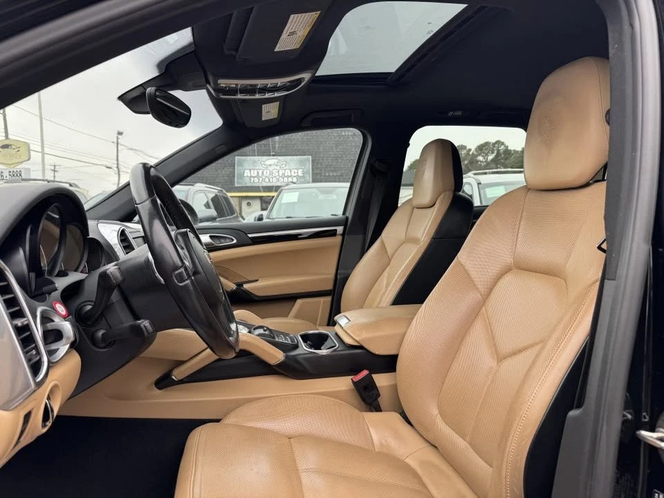 2014 Porsche 958 Cayenne - Image 11 of 20
