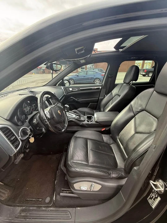 2014 Porsche 958 Cayenne - Image 4 of 11