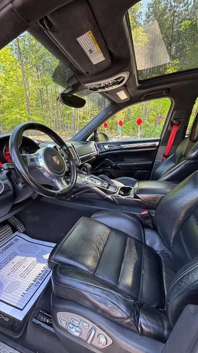2014 Porsche 958 Cayenne - Image 9 of 19