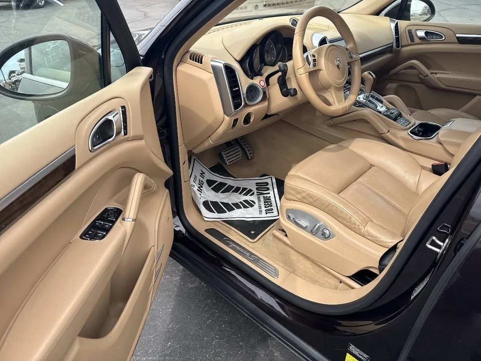 2014 Porsche 958 Cayenne - Image 7 of 16