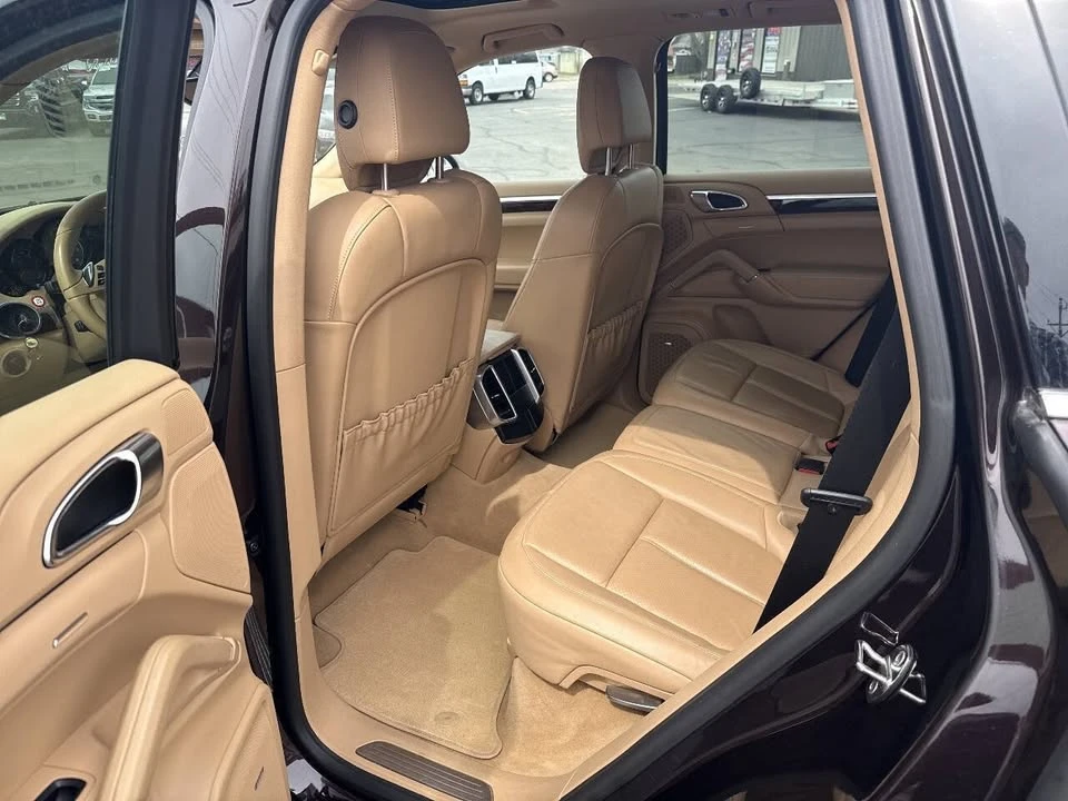 2014 Porsche 958 Cayenne - Image 11 of 16