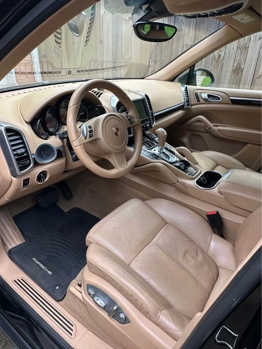2014 Porsche 958 Cayenne - Image 3 of 5