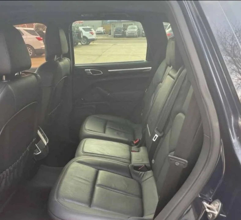 2014 Porsche 958 Cayenne S - Image 11 of 12