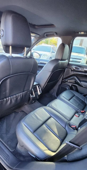 2014 Porsche 958 Cayenne - Image 13 of 20